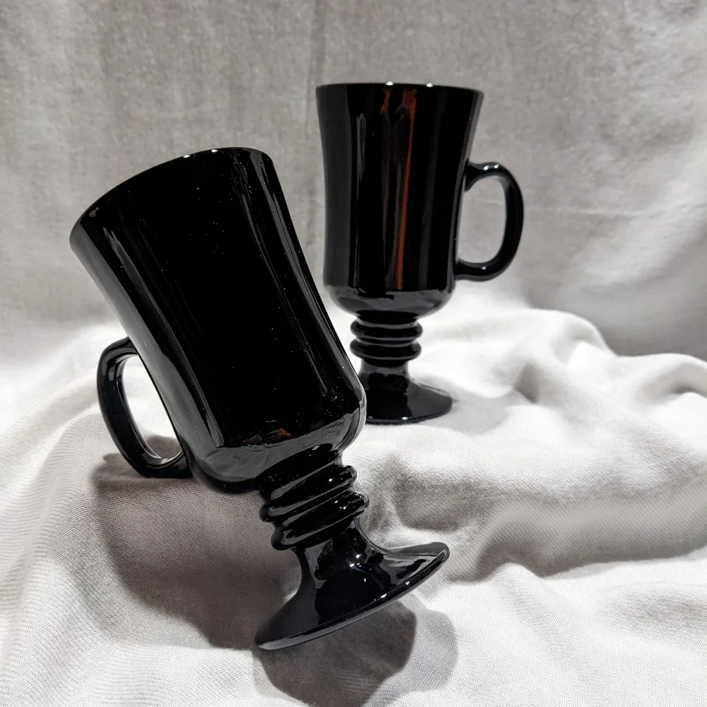 Black pedestal cups - Picture 1 of 8